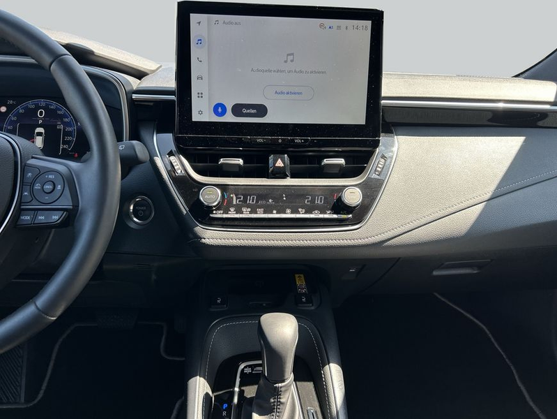 Toyota Corolla 1.8 Hybrid Touring Sports Teamplayer — photo 14