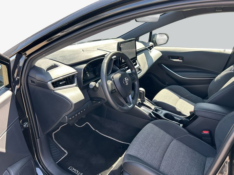 Toyota Corolla 1.8 Hybrid Touring Sports Teamplayer — photo 9