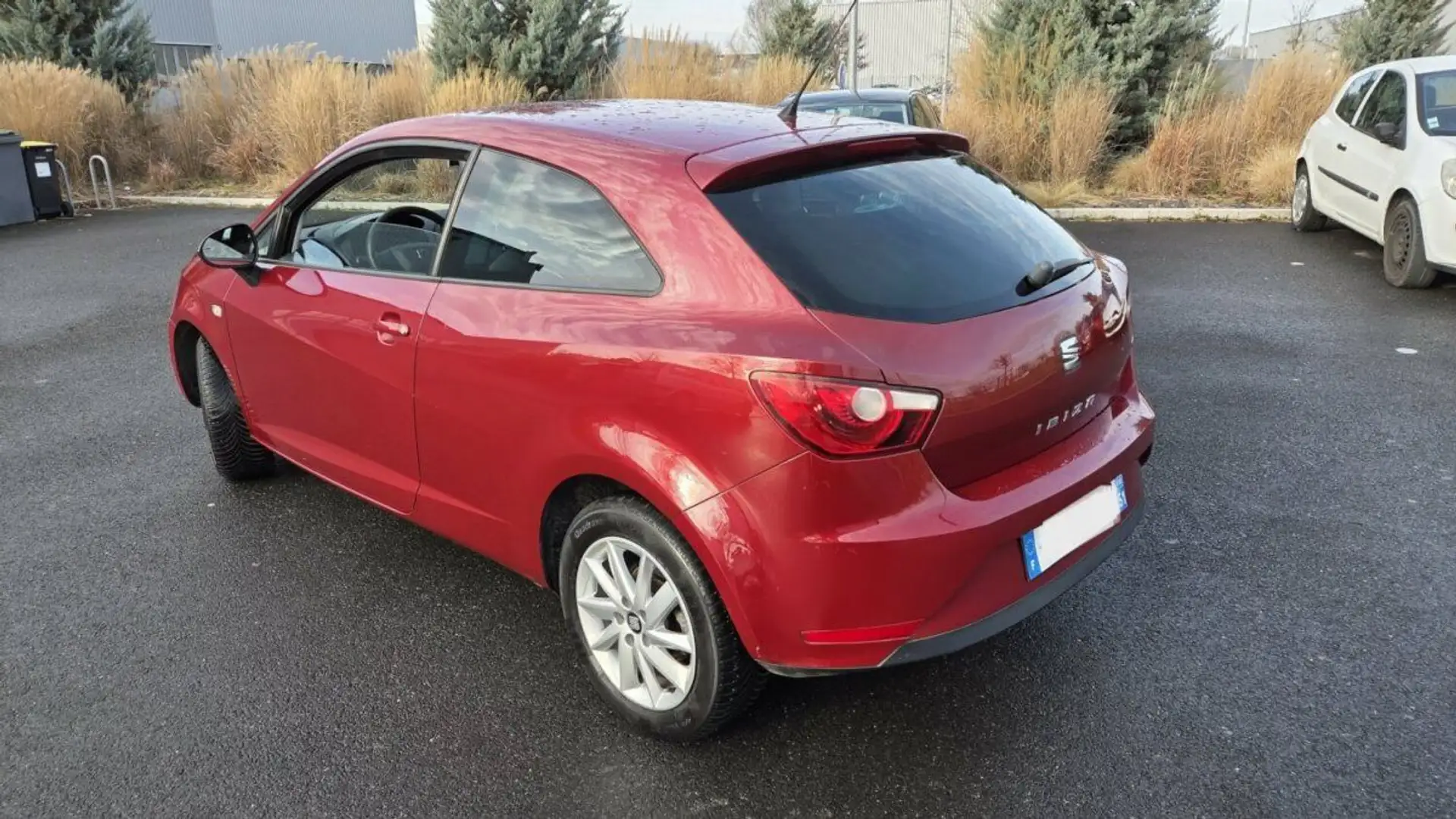 SEAT Ibiza SC IV 1.4 85ch Style Rojo - 2
