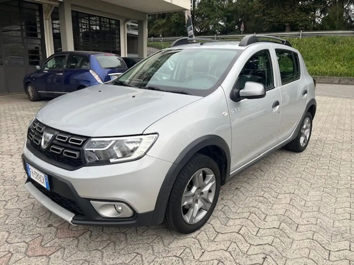 Dacia Sandero 0.9 tce turbo Laureate Gpl s "OK NEOPATENTATI" Argento - 2