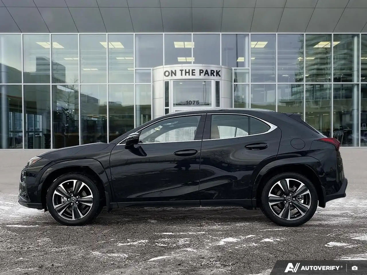 Lexus UX снимка Lexus UX