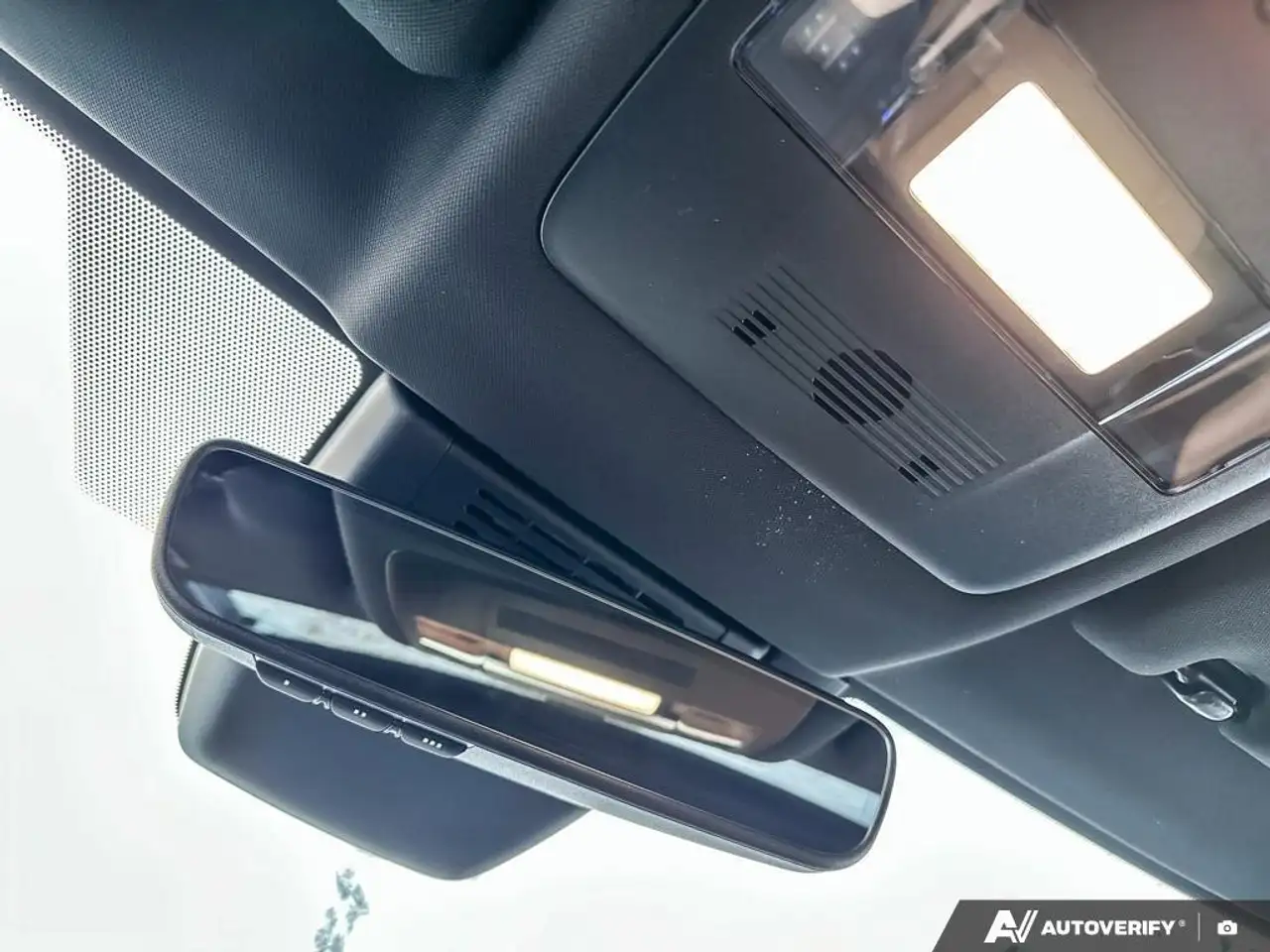 Lexus UX снимка Lexus UX