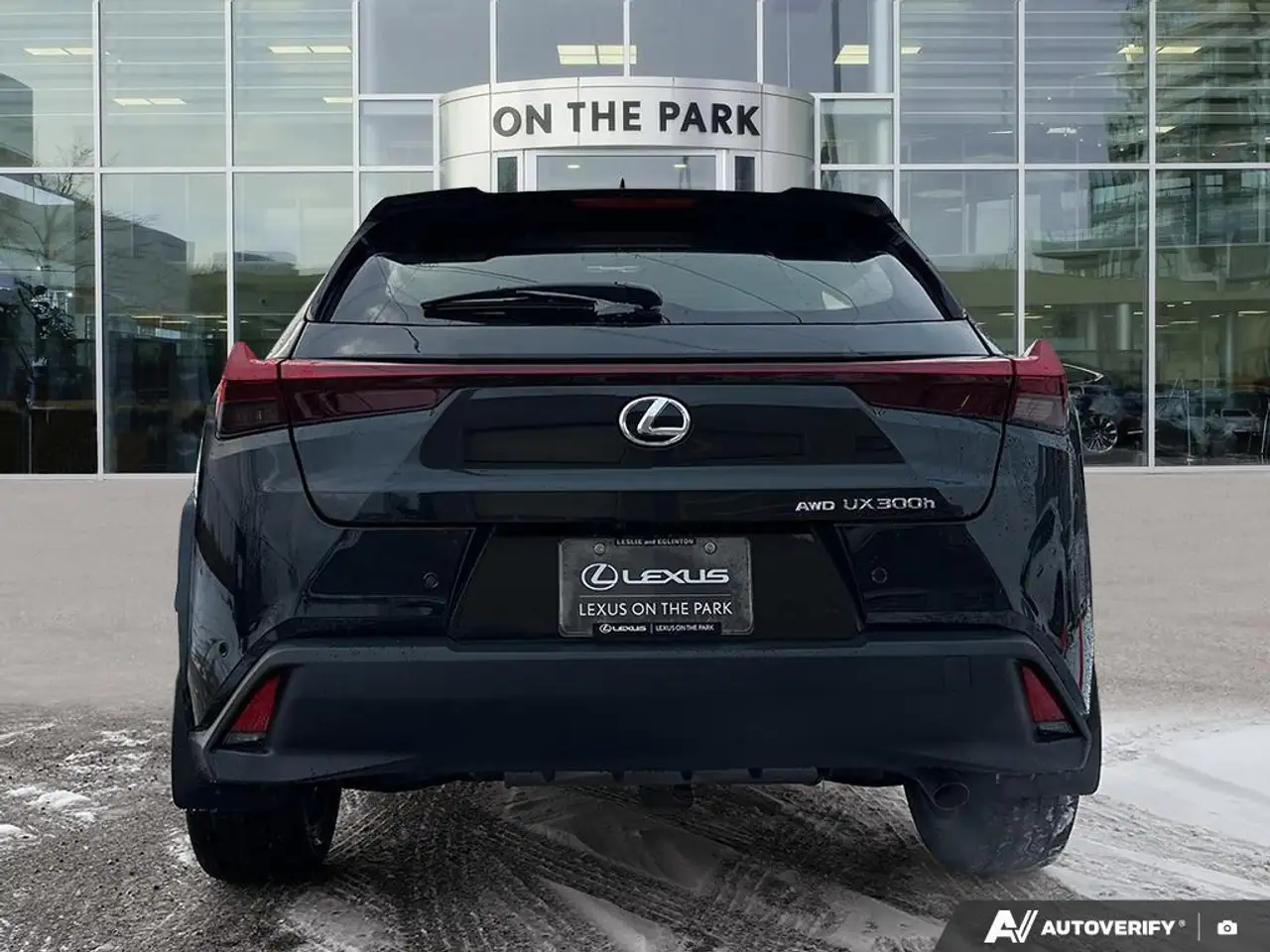 Lexus UX снимка Lexus UX