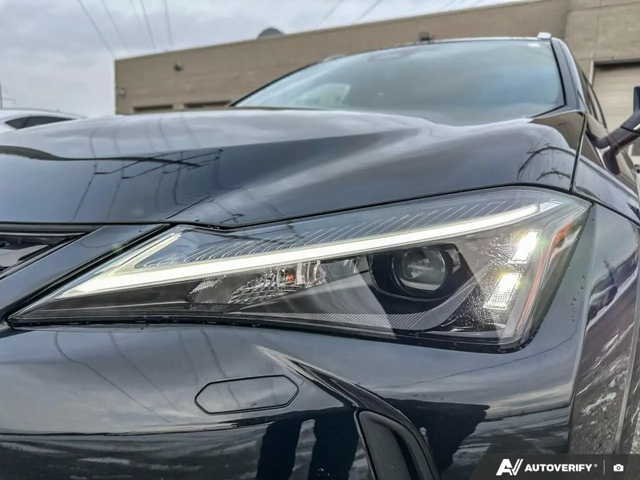 Lexus UX снимка Lexus UX