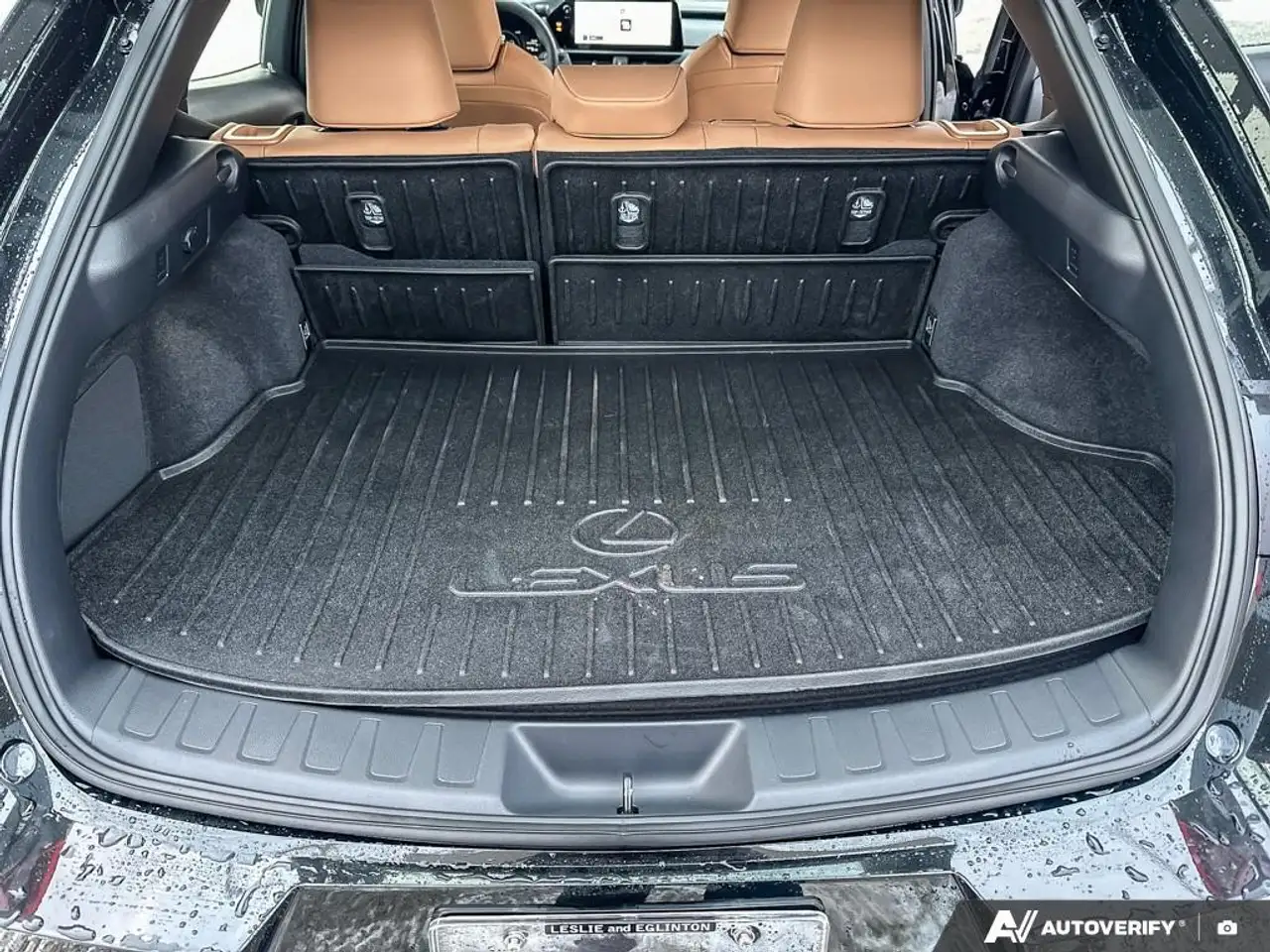 Lexus UX снимка Lexus UX