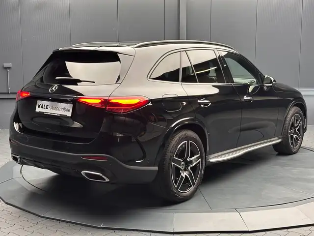 Mercedes-Benz GLC view 5