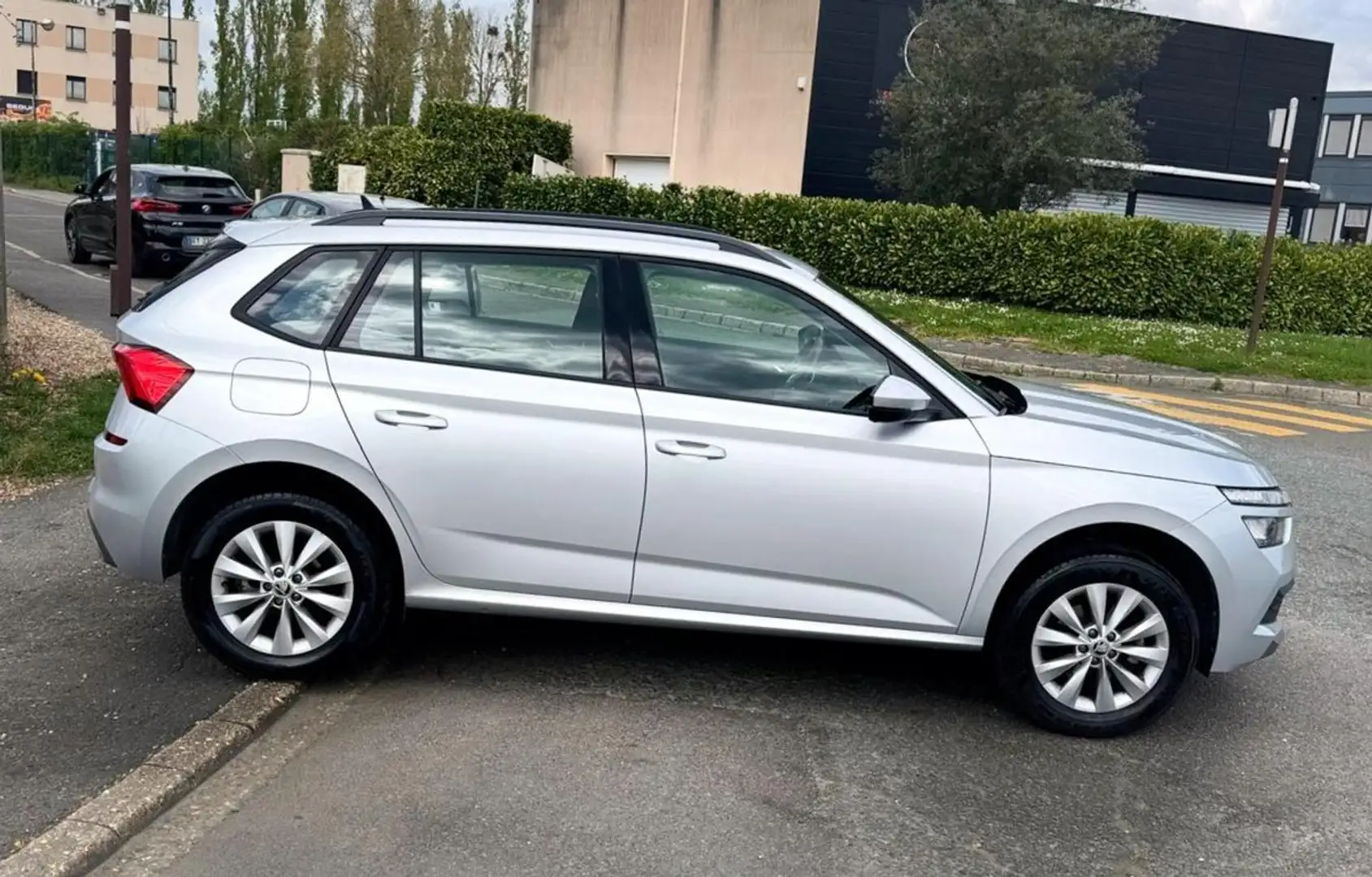 Skoda Kamiq 1.0 TSI 110CV BVA7 TBEG BUSINESS 16659HT 10/2022 E Gris - 2