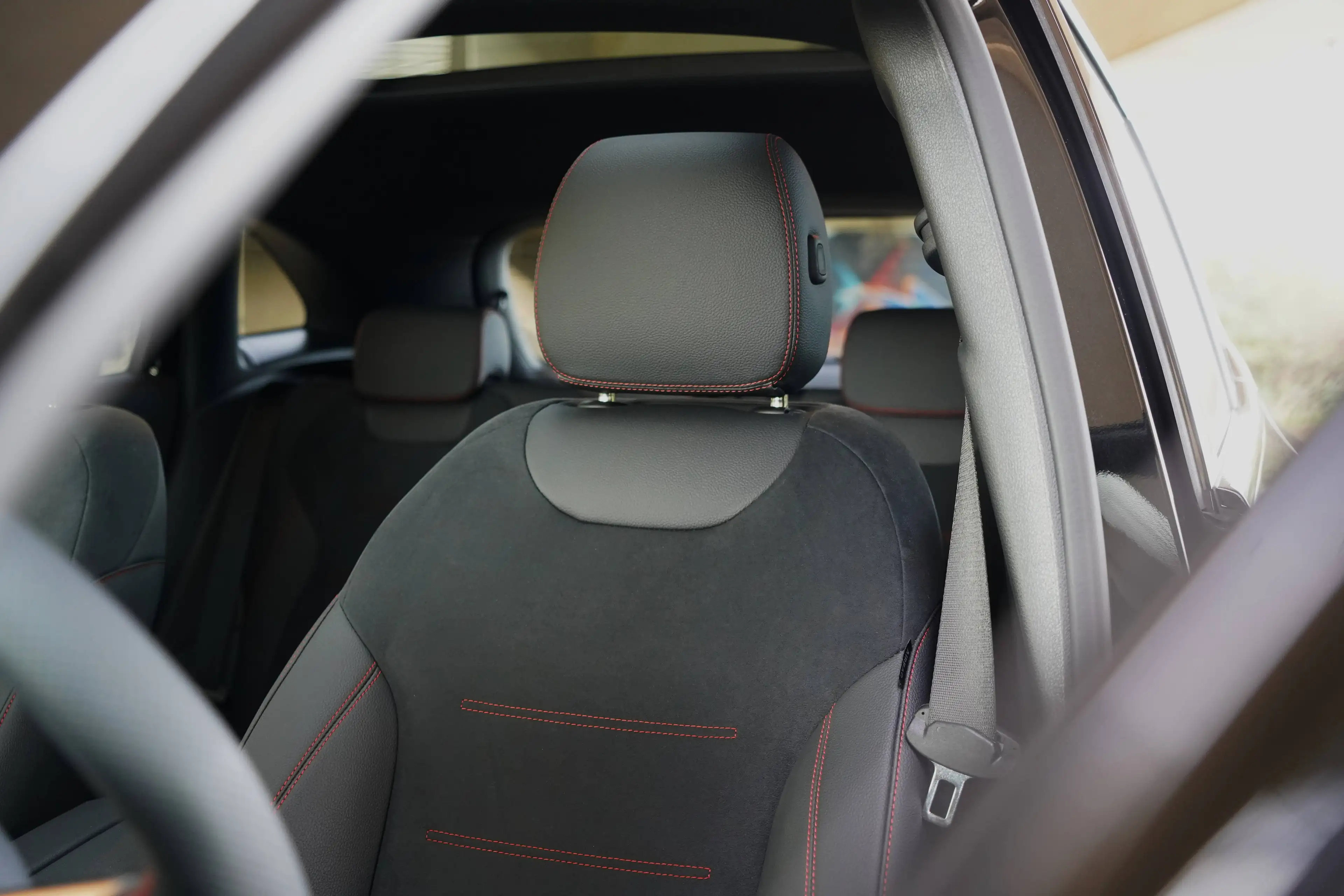 Mercedes-Benz GLA 200 AMG-Line | Nieuwe Wagen! | 1600km! | PANO | LED — photo 23