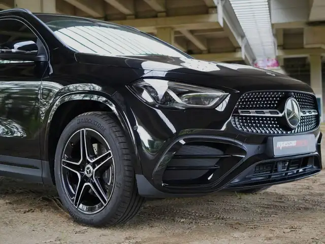 Mercedes-Benz Gla view 9
