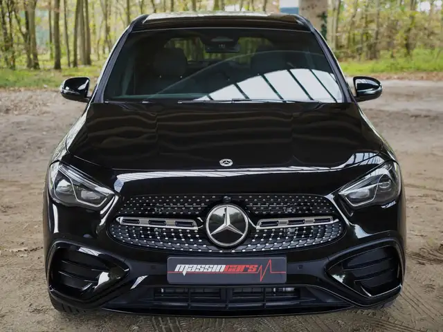 Mercedes-Benz Gla view 4