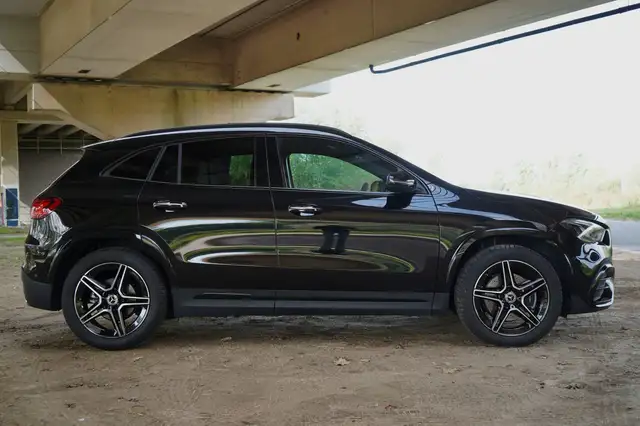 Mercedes-Benz Gla view 15