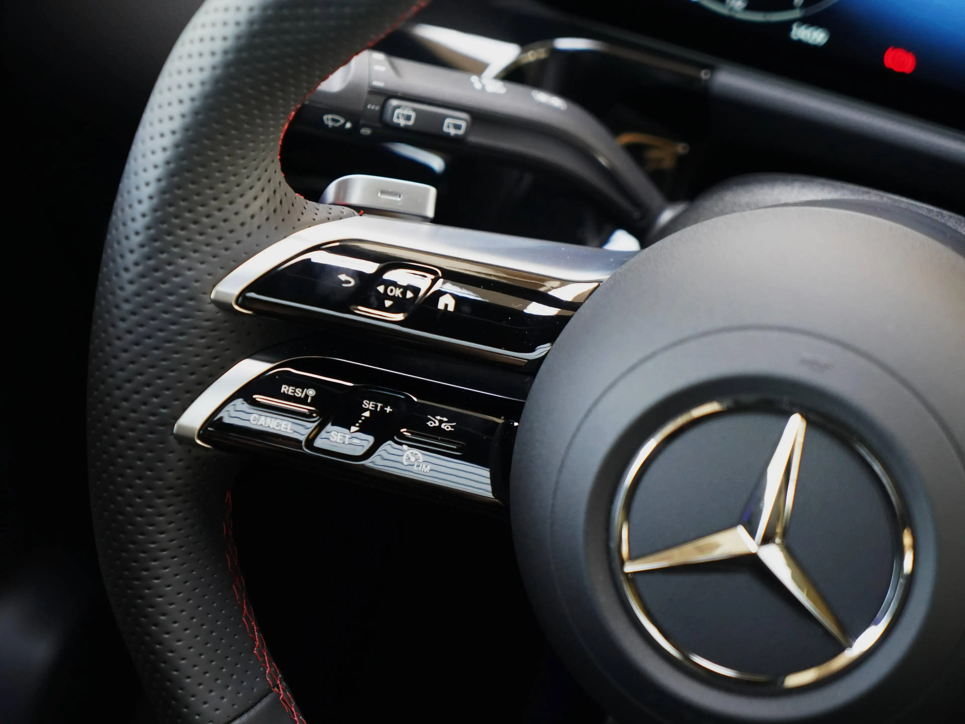 Mercedes-Benz GLA 200 AMG-Line | Nieuwe Wagen! | 1600km! | PANO | LED — photo 26