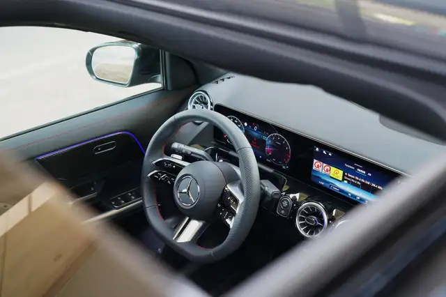 Mercedes-Benz Gla view 20
