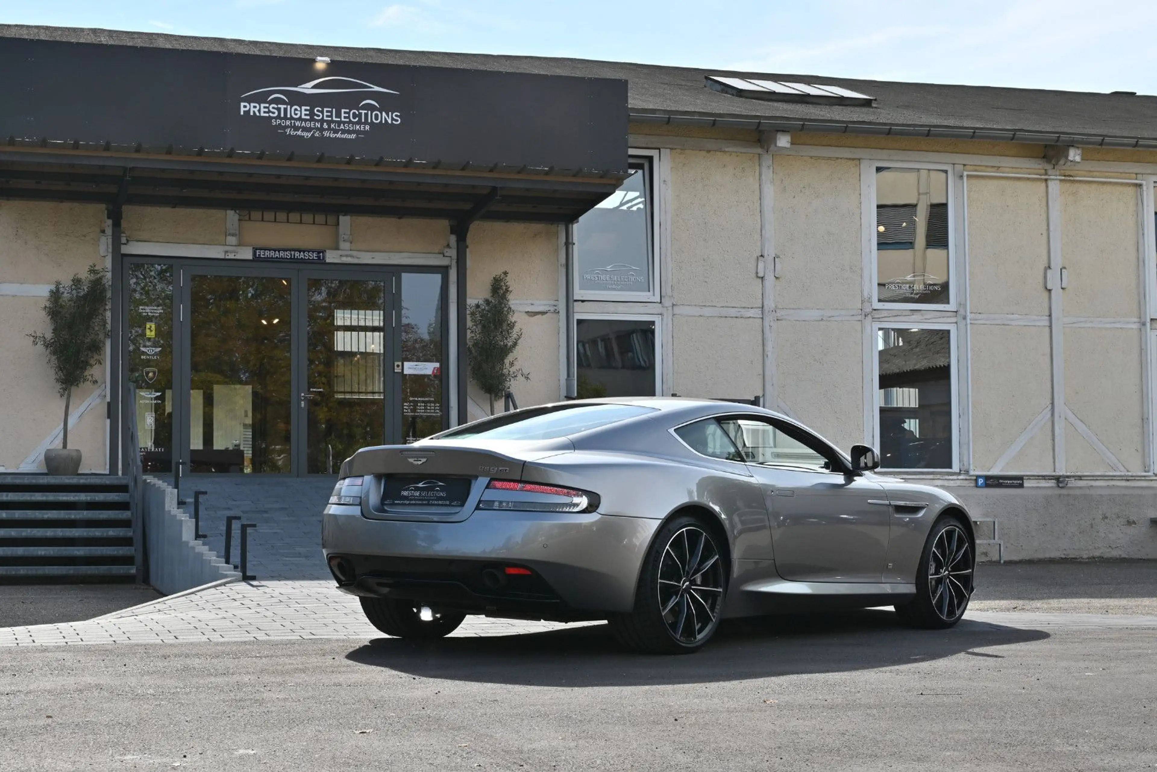 Aston Martin DB9 Bond Edition/2.Hd.Dt/Neuwertig/Alles dabei! — photo 3