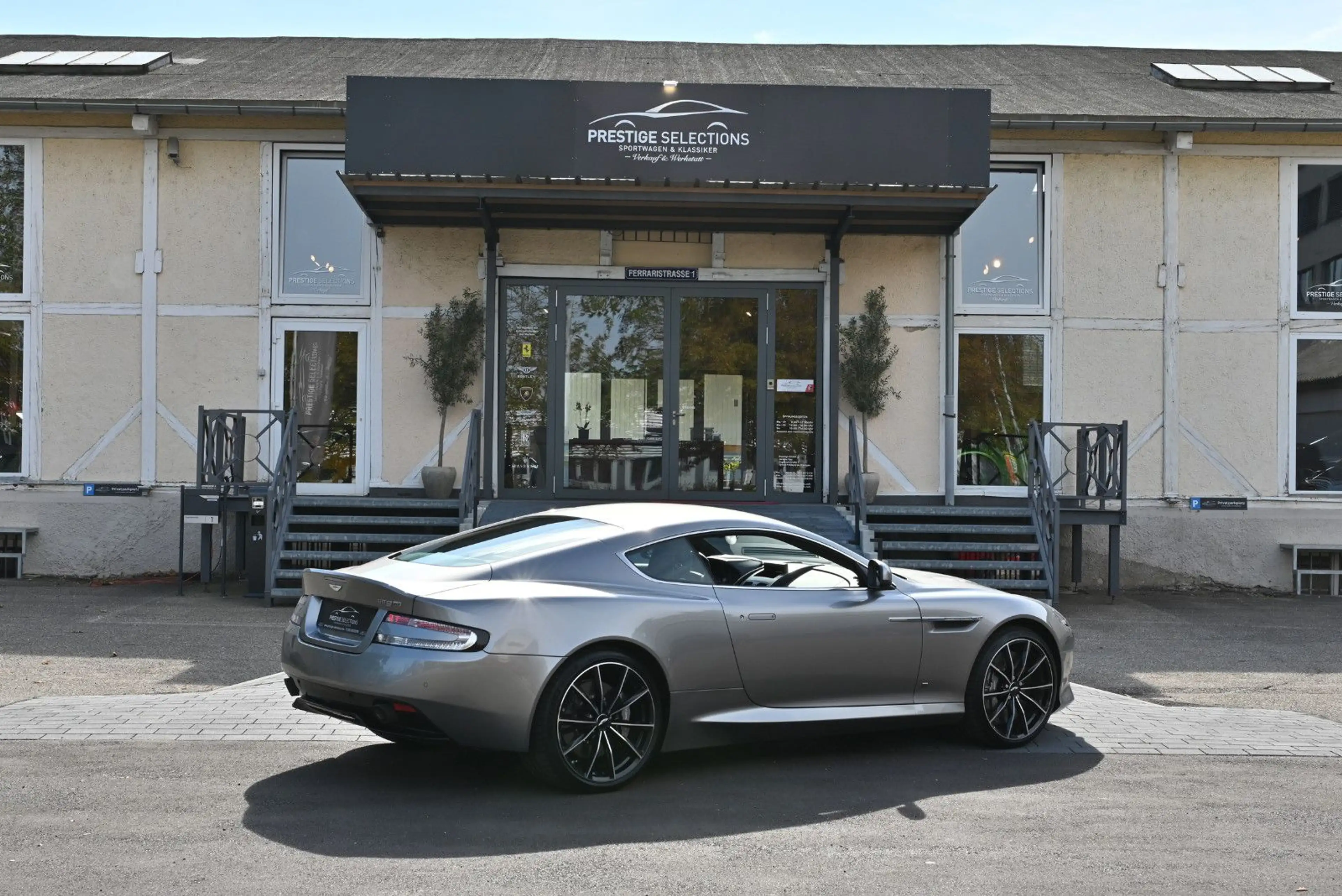 Aston Martin DB9 Bond Edition/2.Hd.Dt/Neuwertig/Alles dabei! — photo 2
