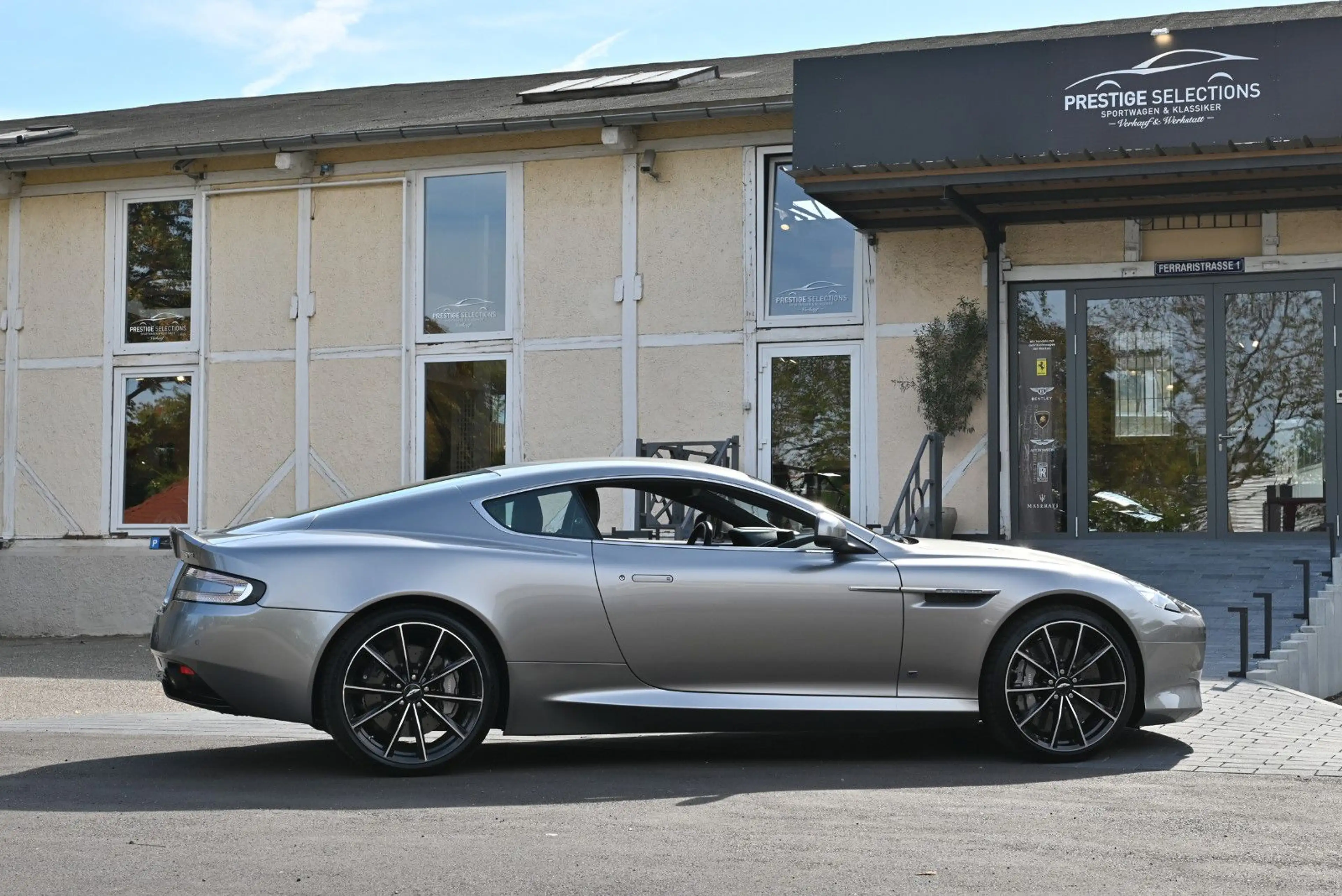 Aston Martin DB9 Bond Edition/2.Hd.Dt/Neuwertig/Alles dabei! — photo 4
