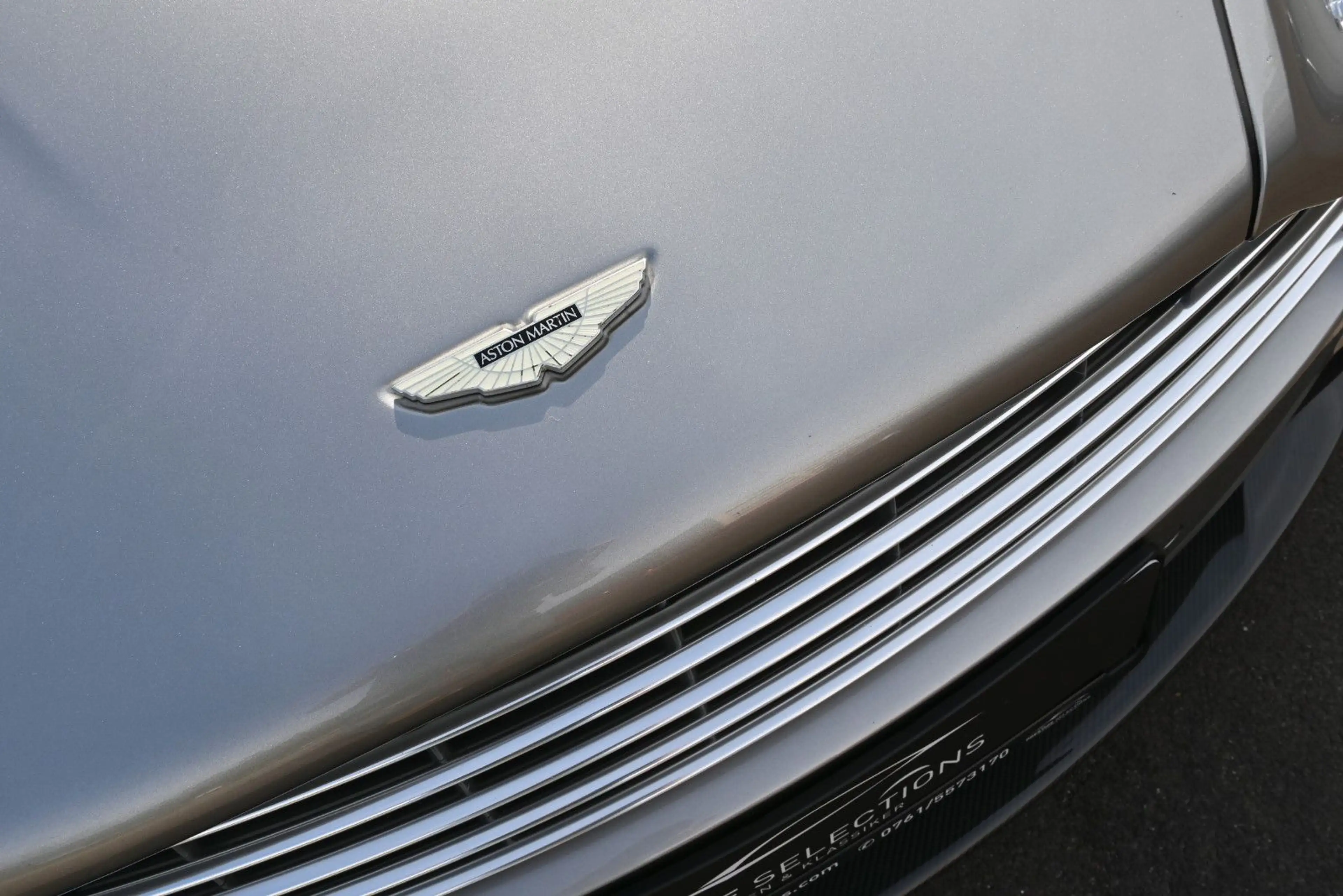 Aston Martin DB9 Bond Edition/2.Hd.Dt/Neuwertig/Alles dabei! — photo 12
