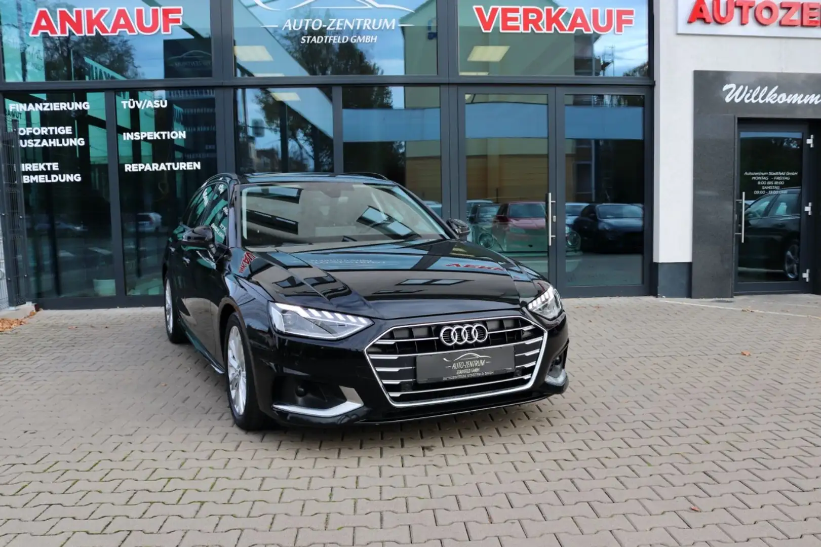 Audi A4 Avant 35 TDI Business Kamera Alcantara SHZ Schwarz - 1