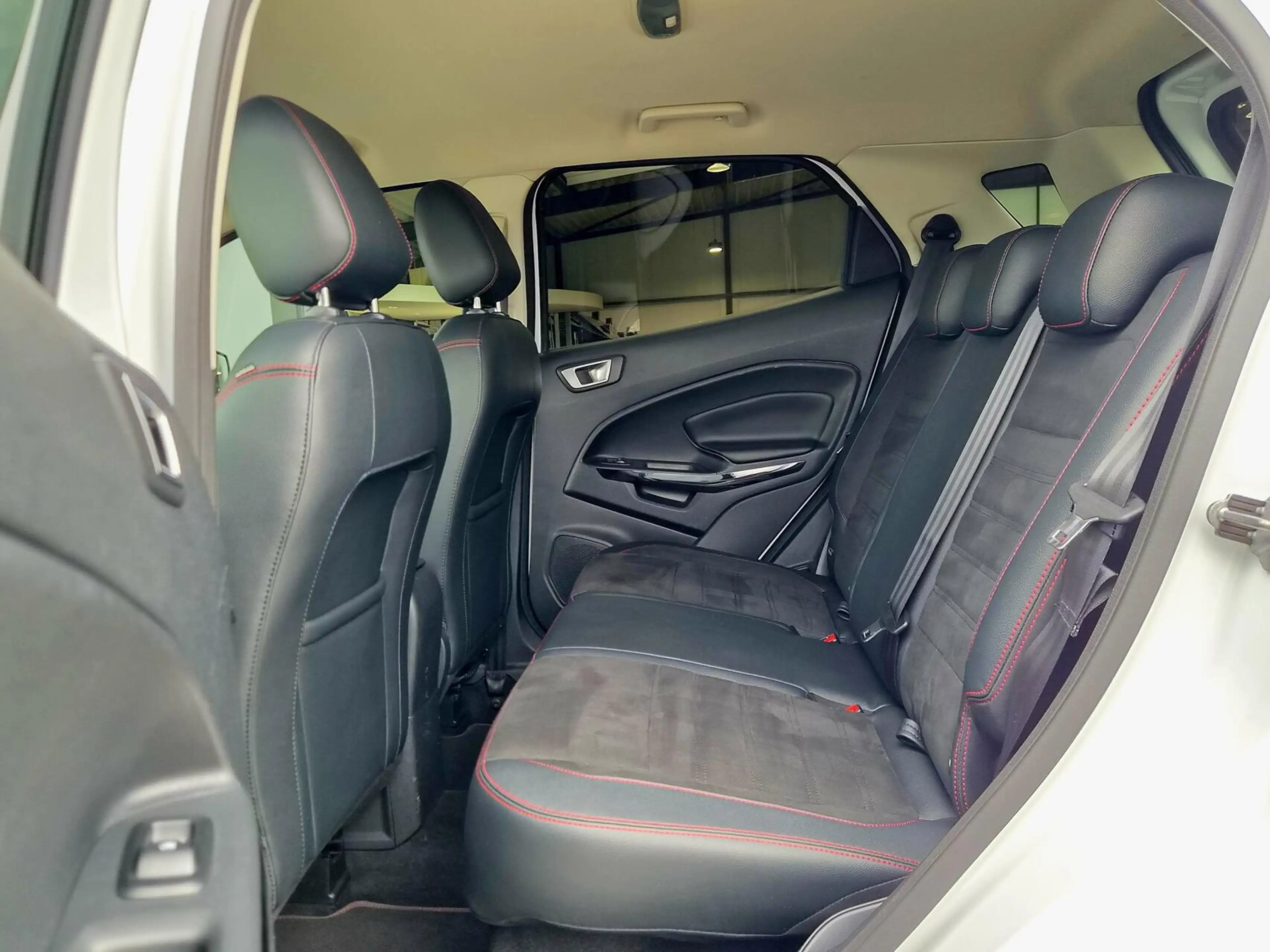 Ford EcoSport 1.0 EcoB. ST-Line |Nav|Cam|Clima||Leer/Alcant. — photo 5