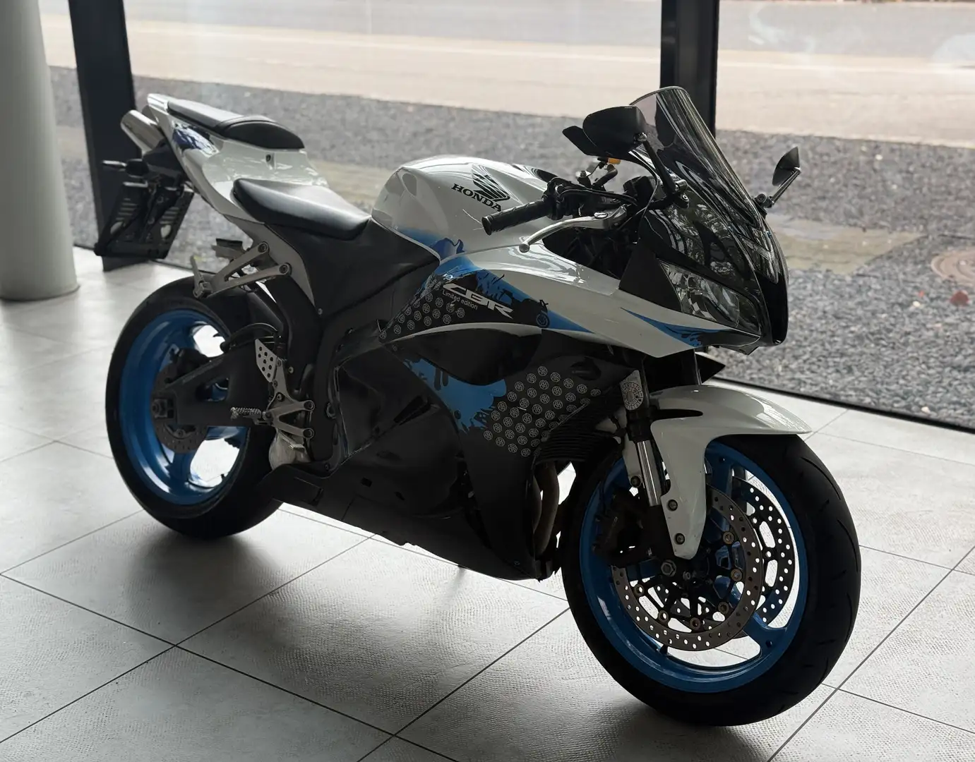 Honda CBR 600 RR PC40 - 2