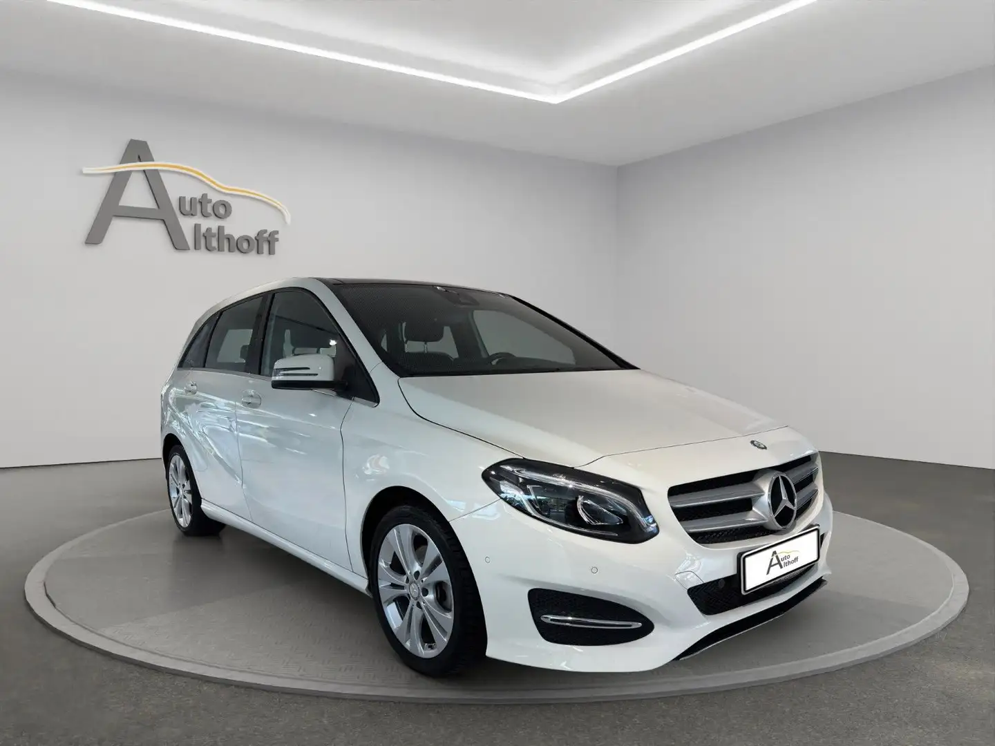Mercedes-Benz B 200 B200d 4Matic Aut. COMAND PANO LED SHZ KAM SHZ Weiß - 1