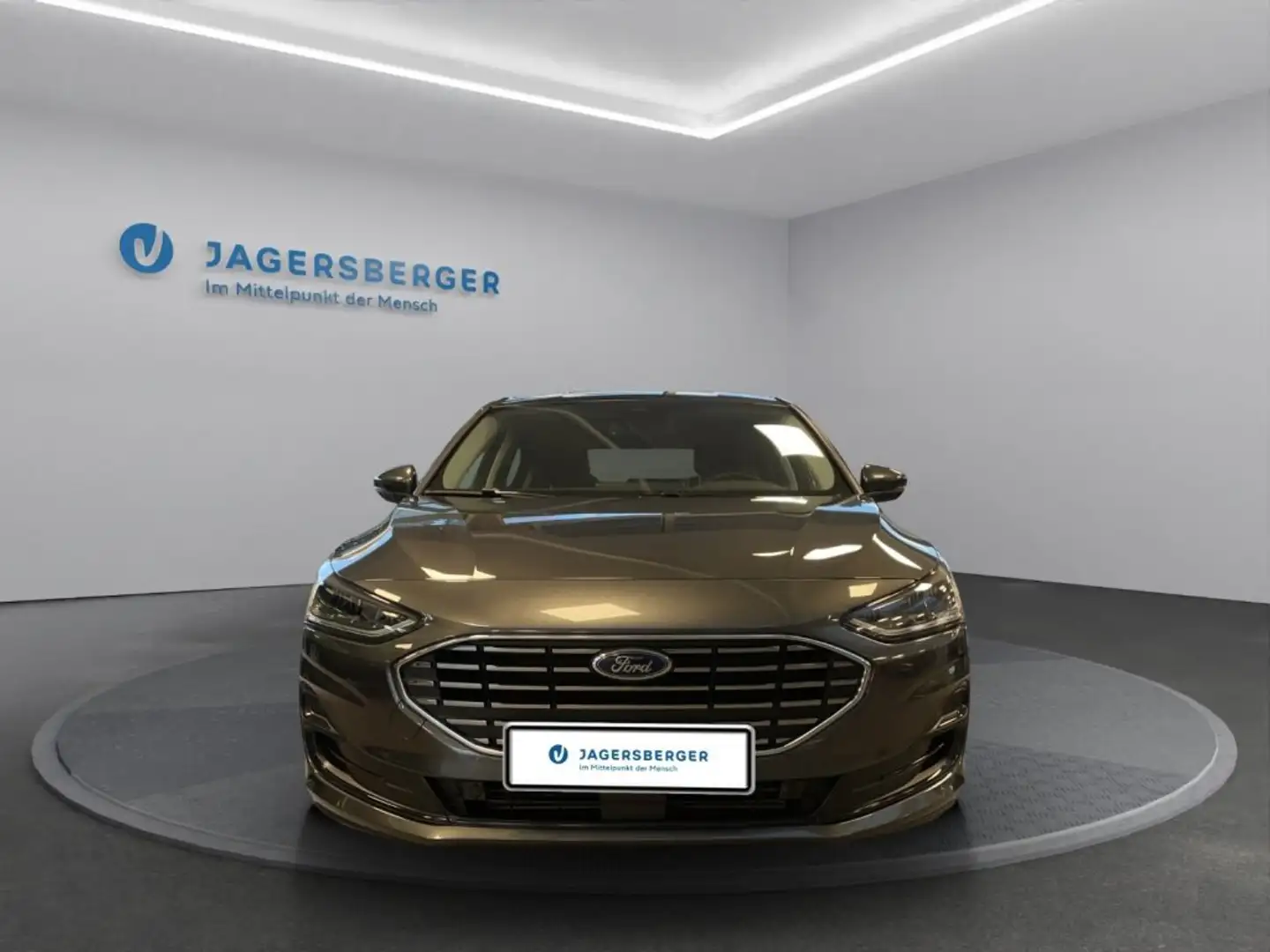 Ford Focus Titanium Hybrid Automatik Grau - 2
