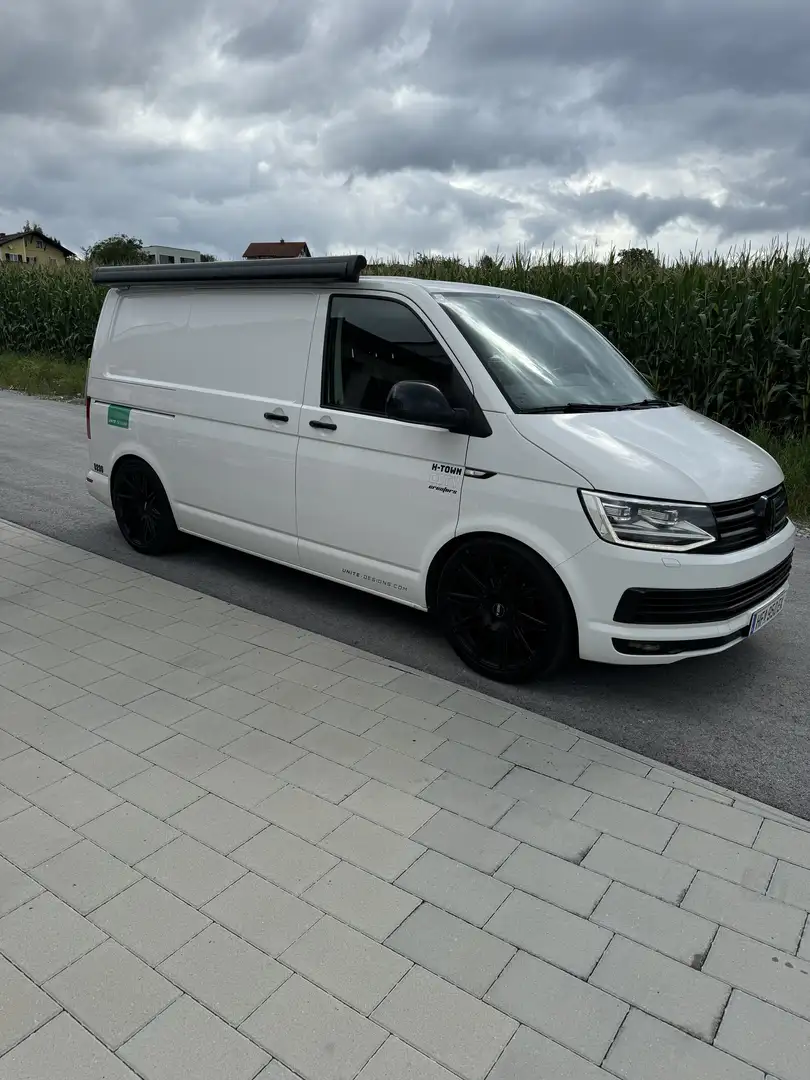 Volkswagen T6 Transporter - 1
