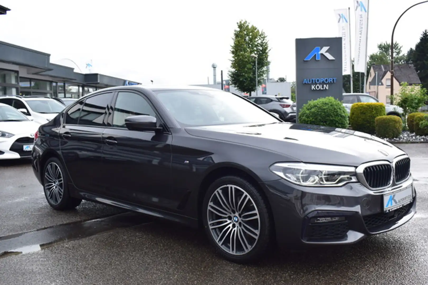 BMW 520 i M Sport Leder*Kamera*Glasdach Zwart - 1