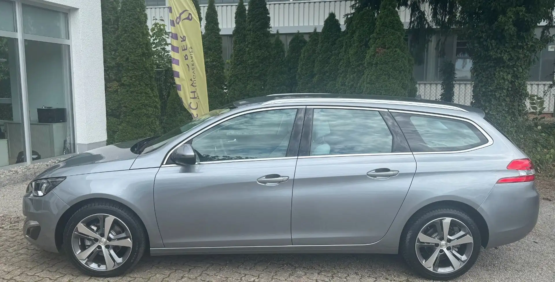 Peugeot 308 SW*Allure*Automatik*LED*1.Halt*Kamera* Gris - 2