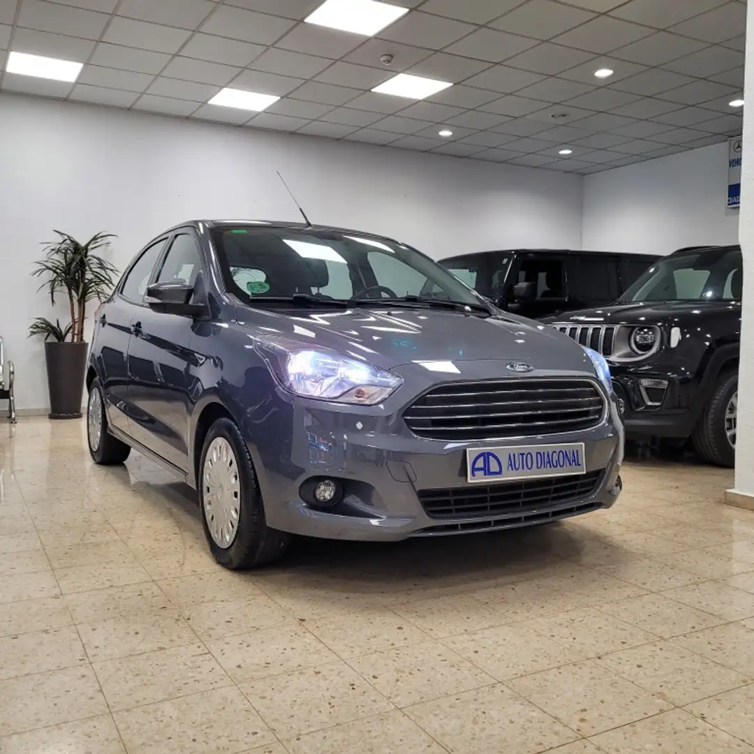 Ford Ka/Ka+ Ka+ 1.19 Ti-VCT Essential Gris - 1