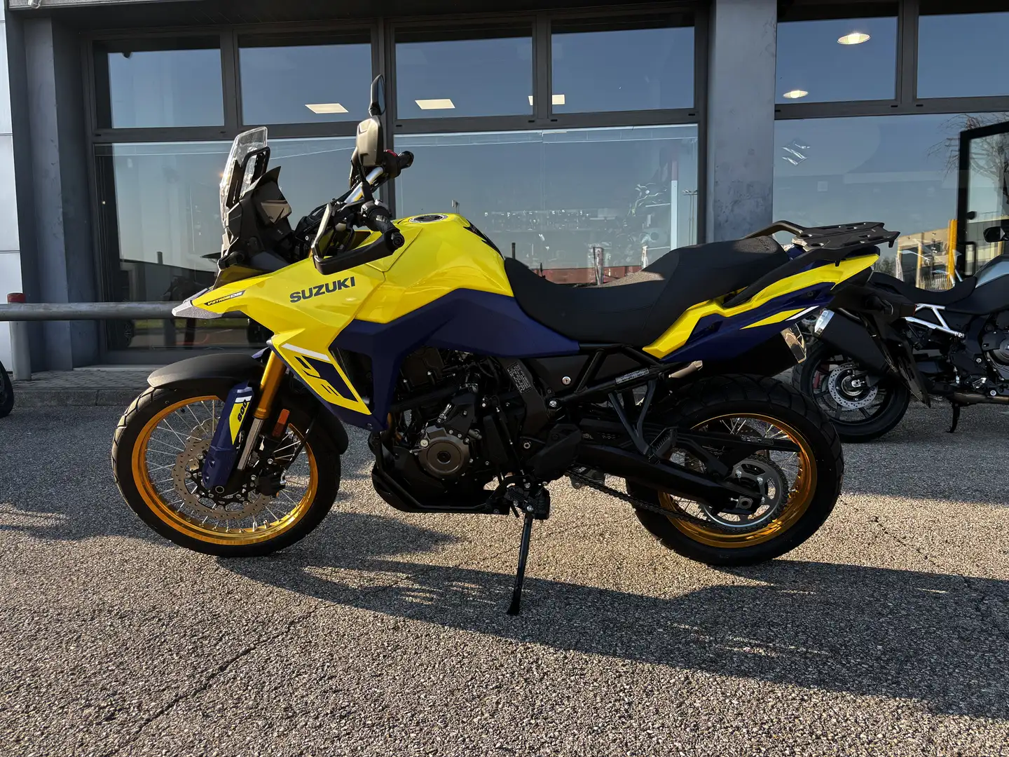 Suzuki V-Strom 800DE - 2
