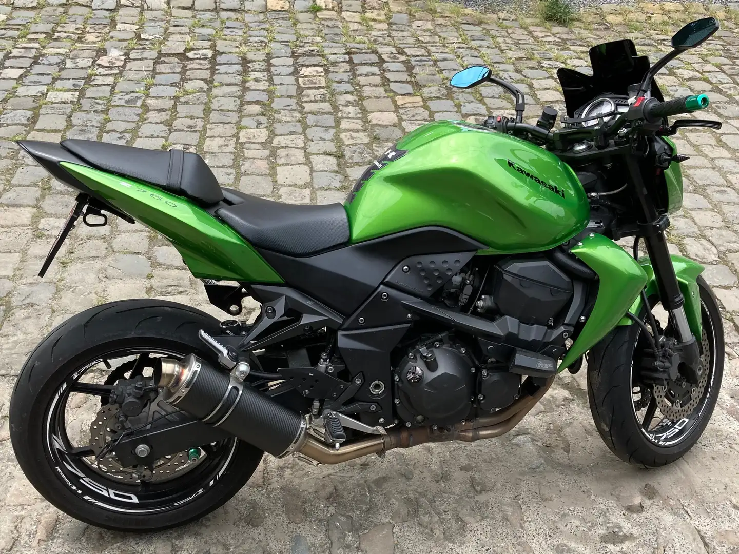 Kawasaki Z 750 Verde - 2