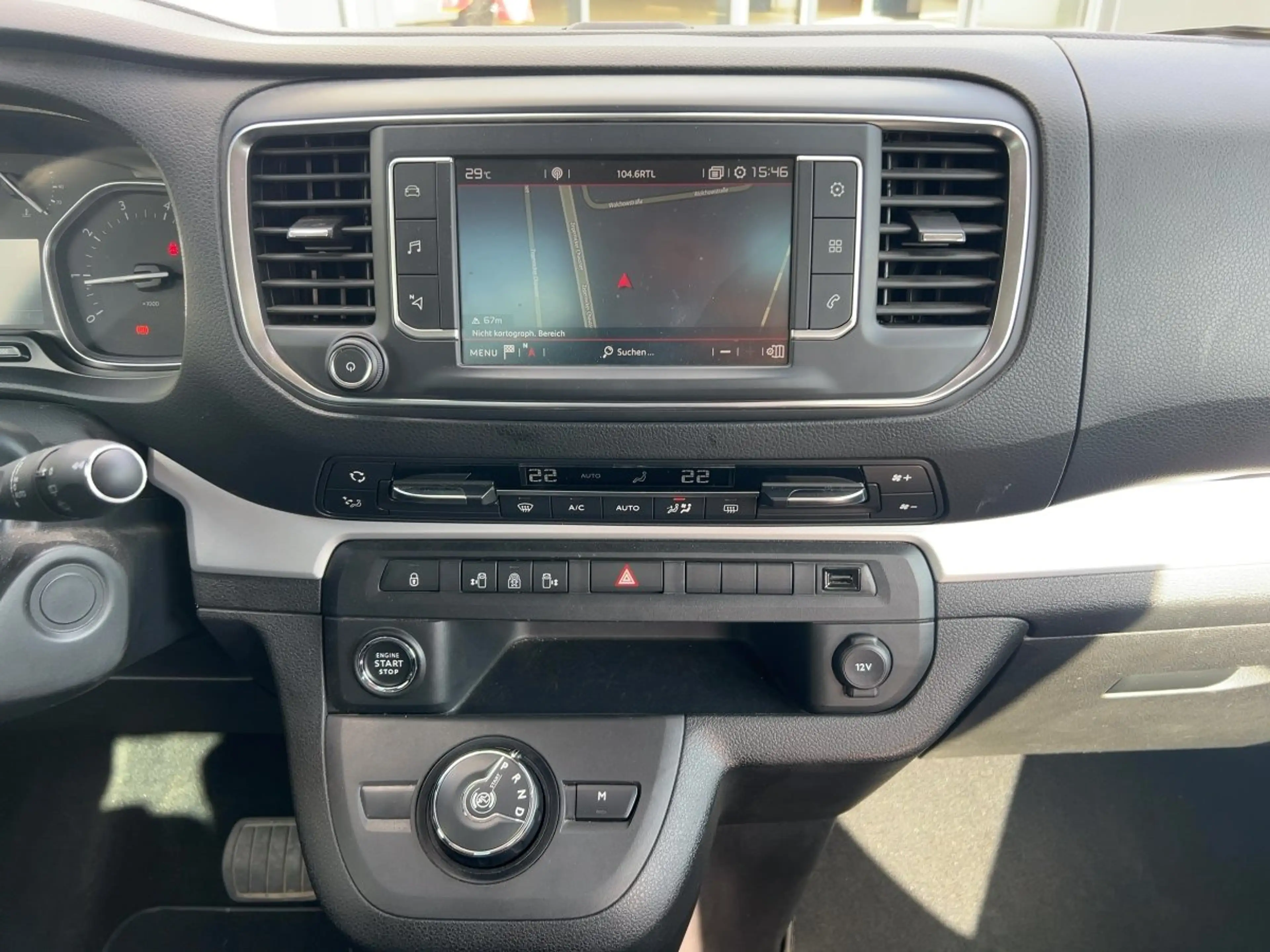 Citroen Spacetourer 2.0 Aut. BlueHDi AHK KlimaA Leder Navi Pano Kam SH — photo 15