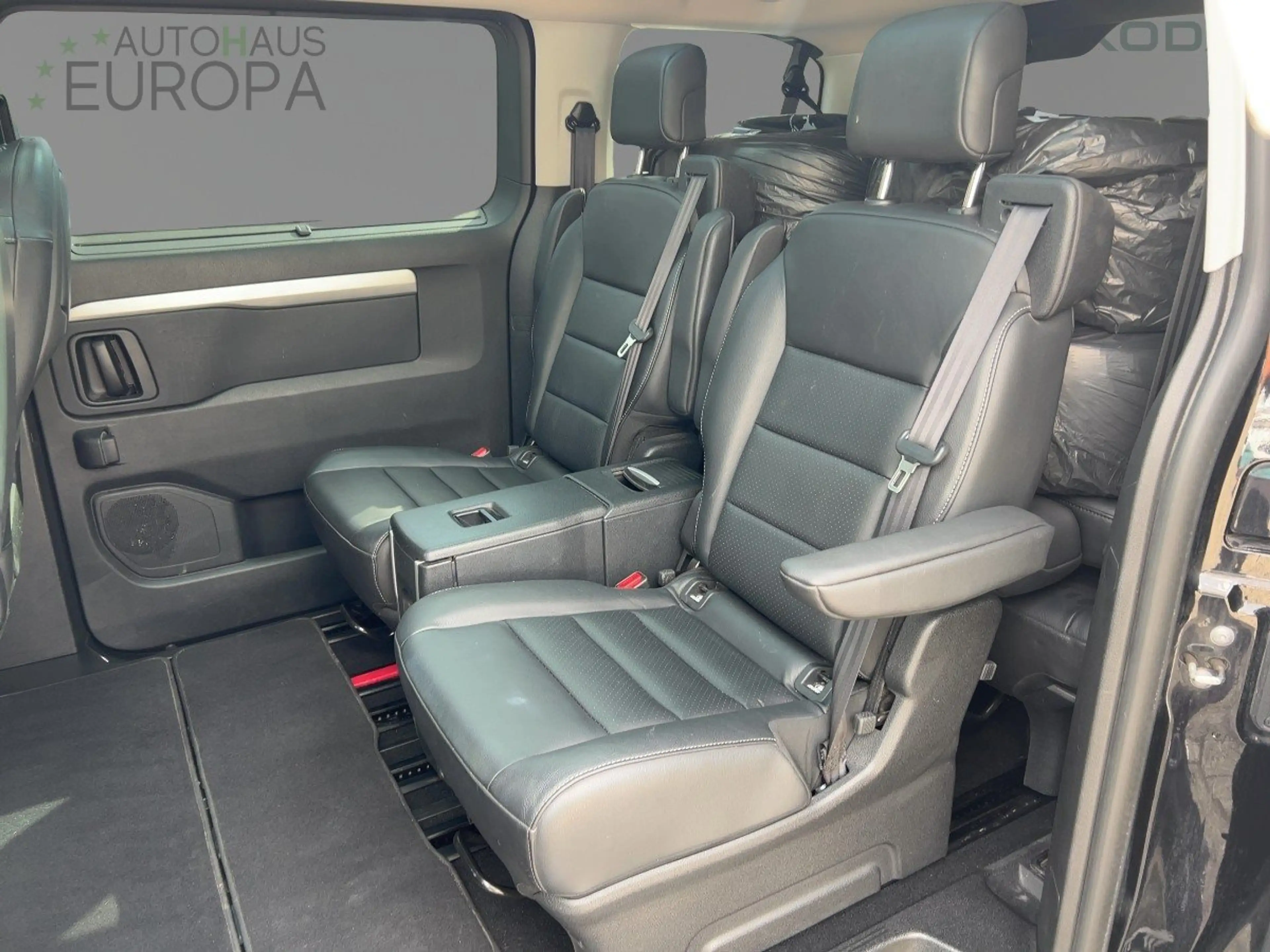 Citroen Spacetourer 2.0 Aut. BlueHDi AHK KlimaA Leder Navi Pano Kam SH — photo 10