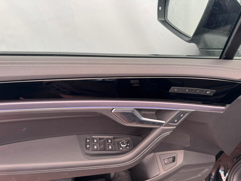 Volkswagen Touareg R-LINE 3.0 TDI DSG+AHK+PANO+KAMERA+STHZ+MATRIX+... — photo 11