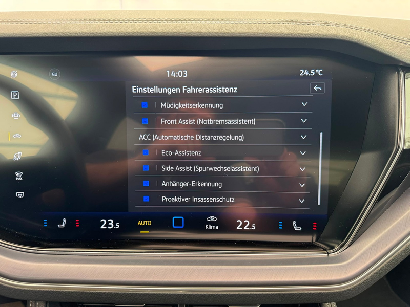 Volkswagen Touareg R-LINE 3.0 TDI DSG+AHK+PANO+KAMERA+STHZ+MATRIX+... — photo 4