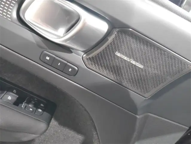 Volvo EX40 Extended Range Plus Black Edition Ansicht 14