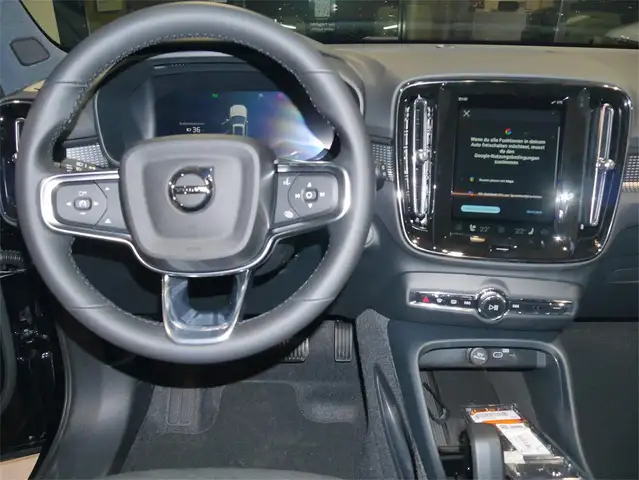 Volvo EX40 Extended Range Plus Black Edition Ansicht 11