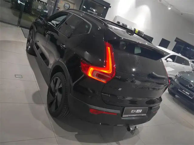 Volvo EX40 Extended Range Plus Black Edition Ansicht 22