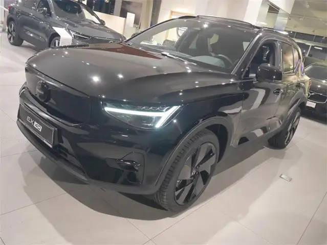 Volvo EX40 Extended Range Plus Black Edition Ansicht 7