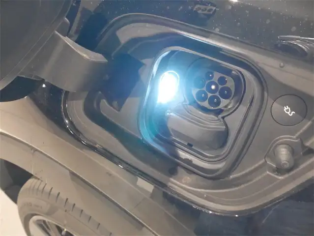 Volvo EX40 Extended Range Plus Black Edition Ansicht 23