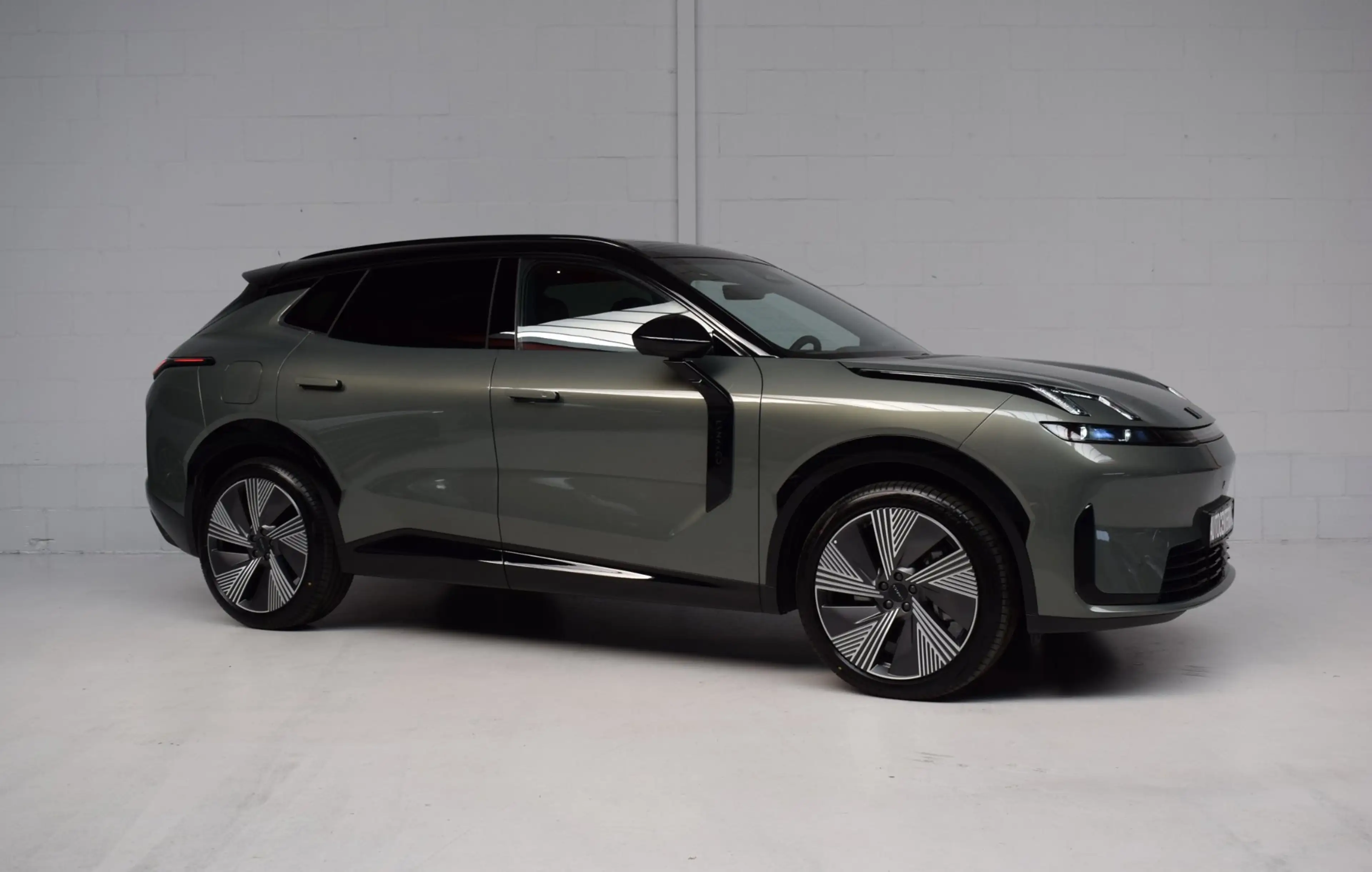 Lynk & Co 08 1.5 More PHEV 200KM RANGE / PANORAMADAK / HARMAN-K — photo 10