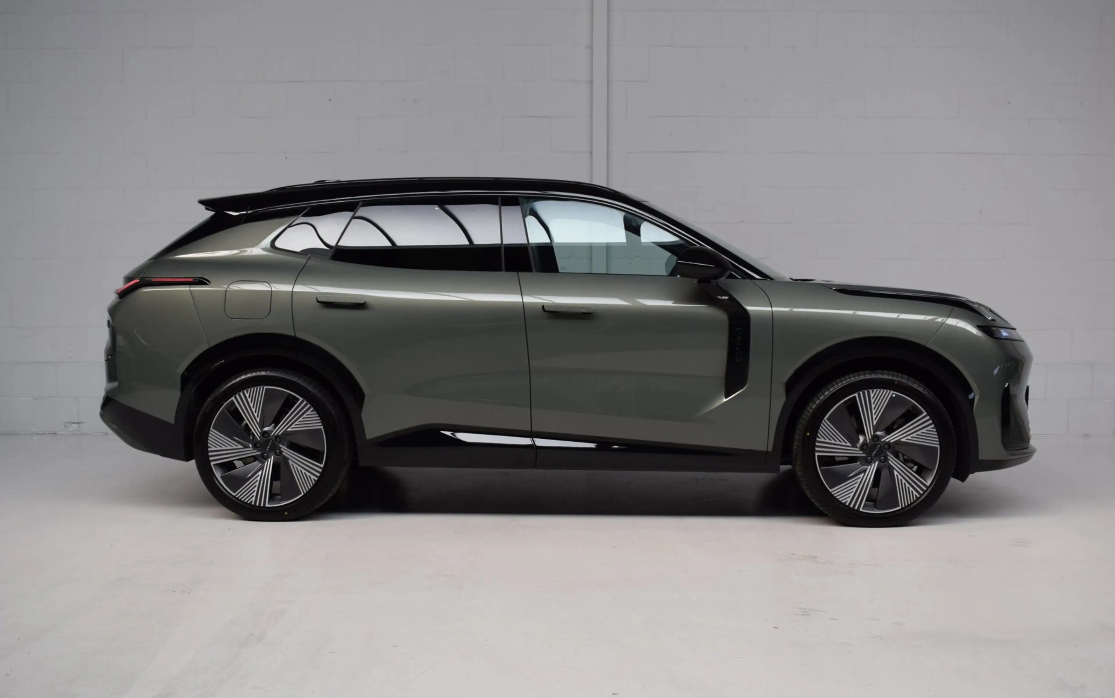 Lynk & Co 08 1.5 More PHEV 200KM RANGE / PANORAMADAK / HARMAN-K — photo 14
