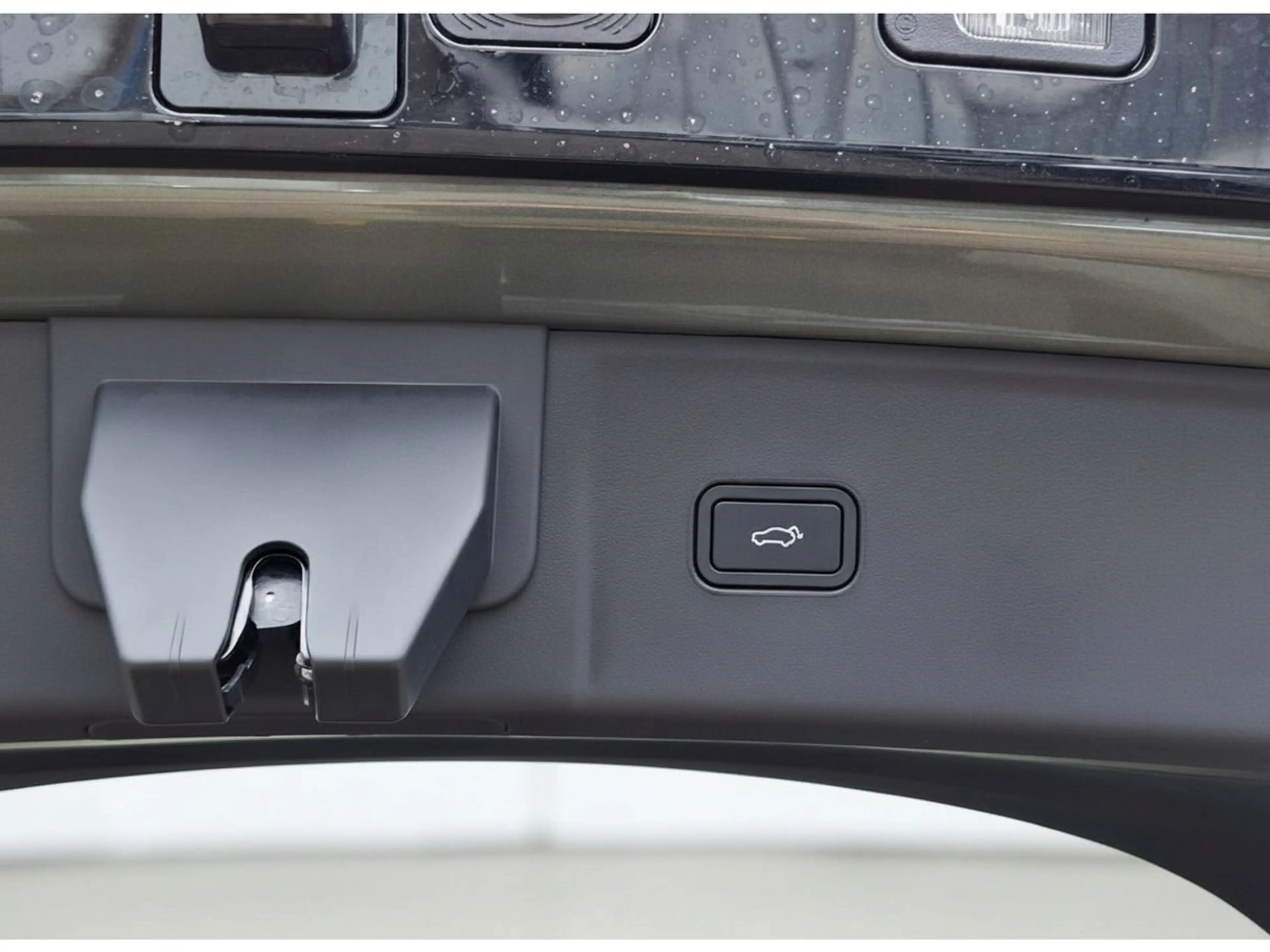 Lynk & Co 08 1.5 More PHEV 200KM RANGE / PANORAMADAK / HARMAN-K — photo 12