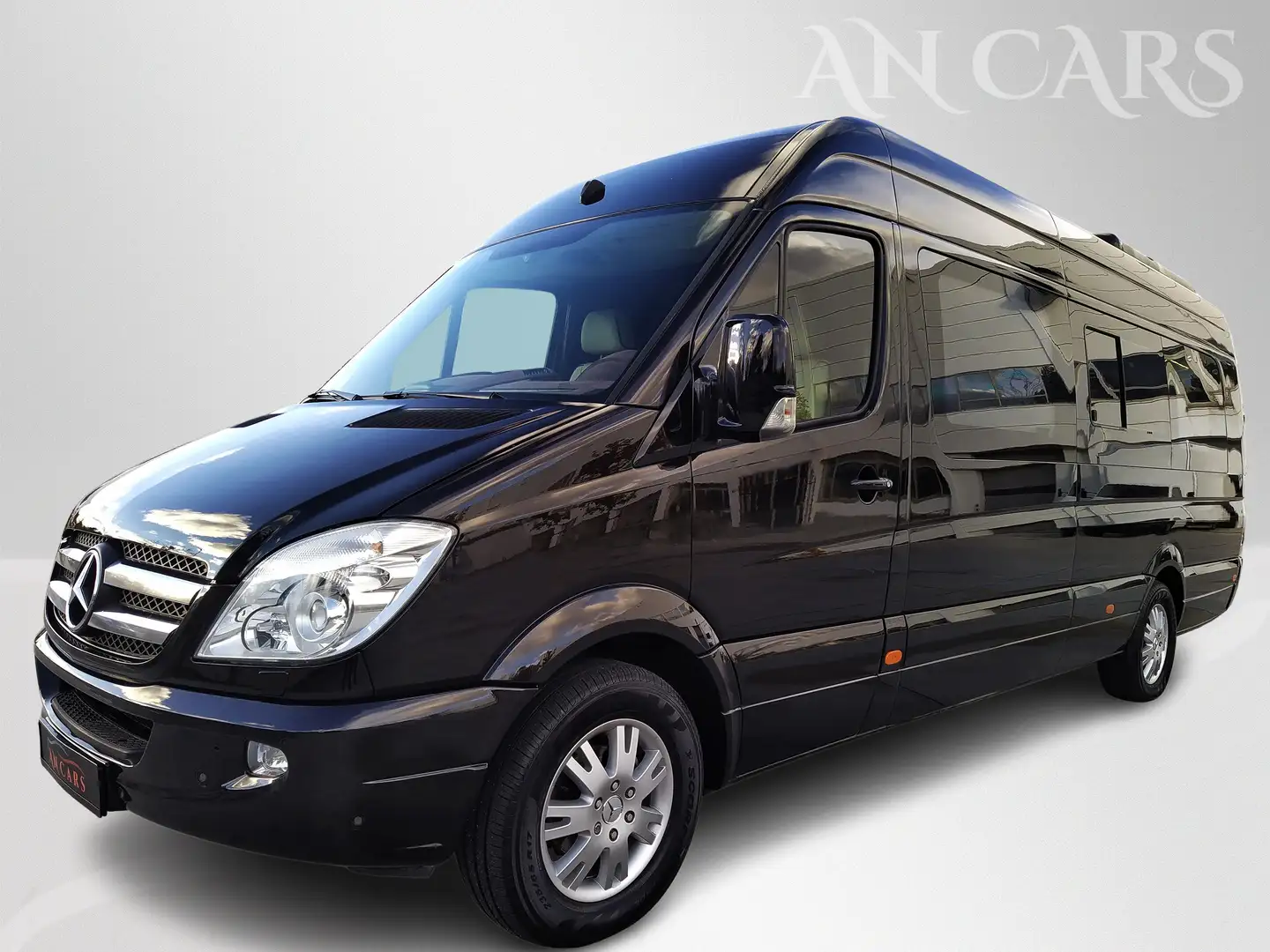 Mercedes-Benz Sprinter 324 V6 Benzin VIP One of Three Schwarz - 1