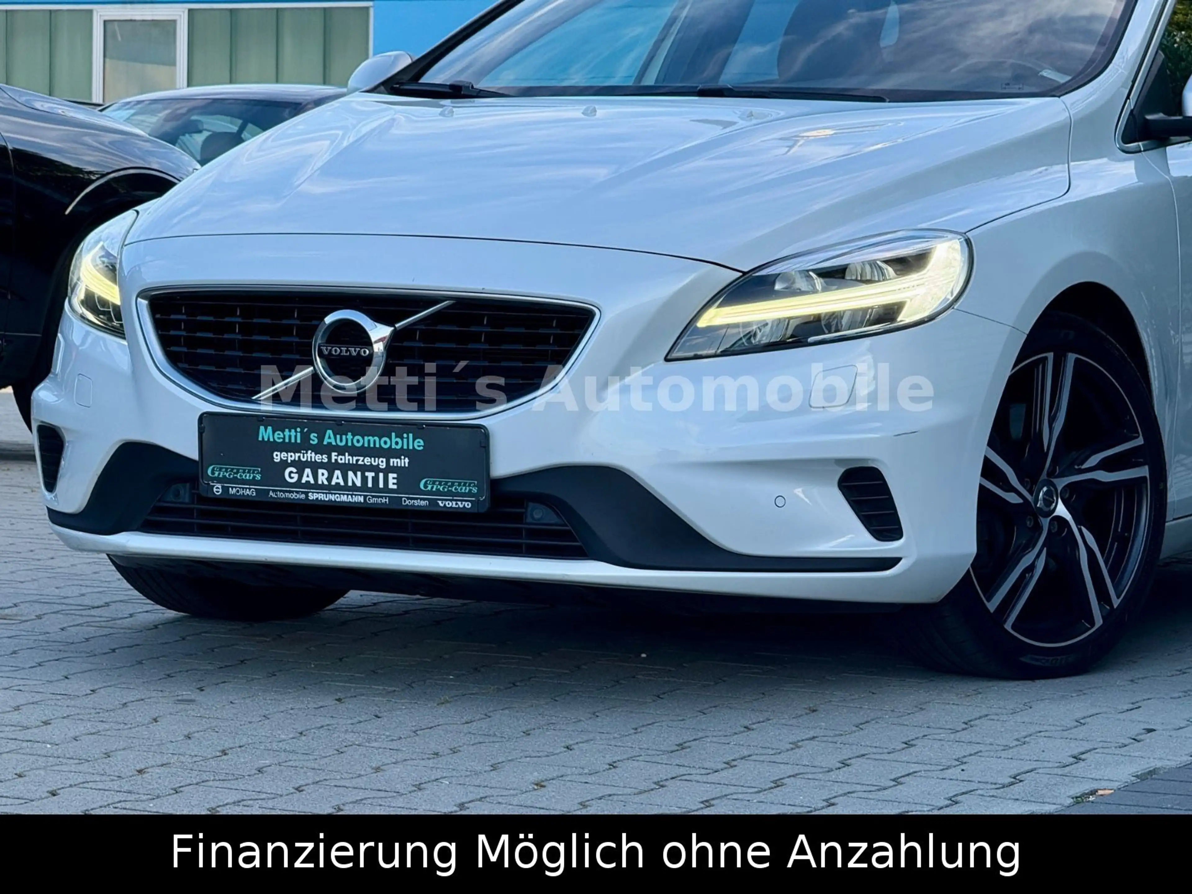 Volvo V40 D3 2.0D R-Design/LED/Navi/Top — photo 5