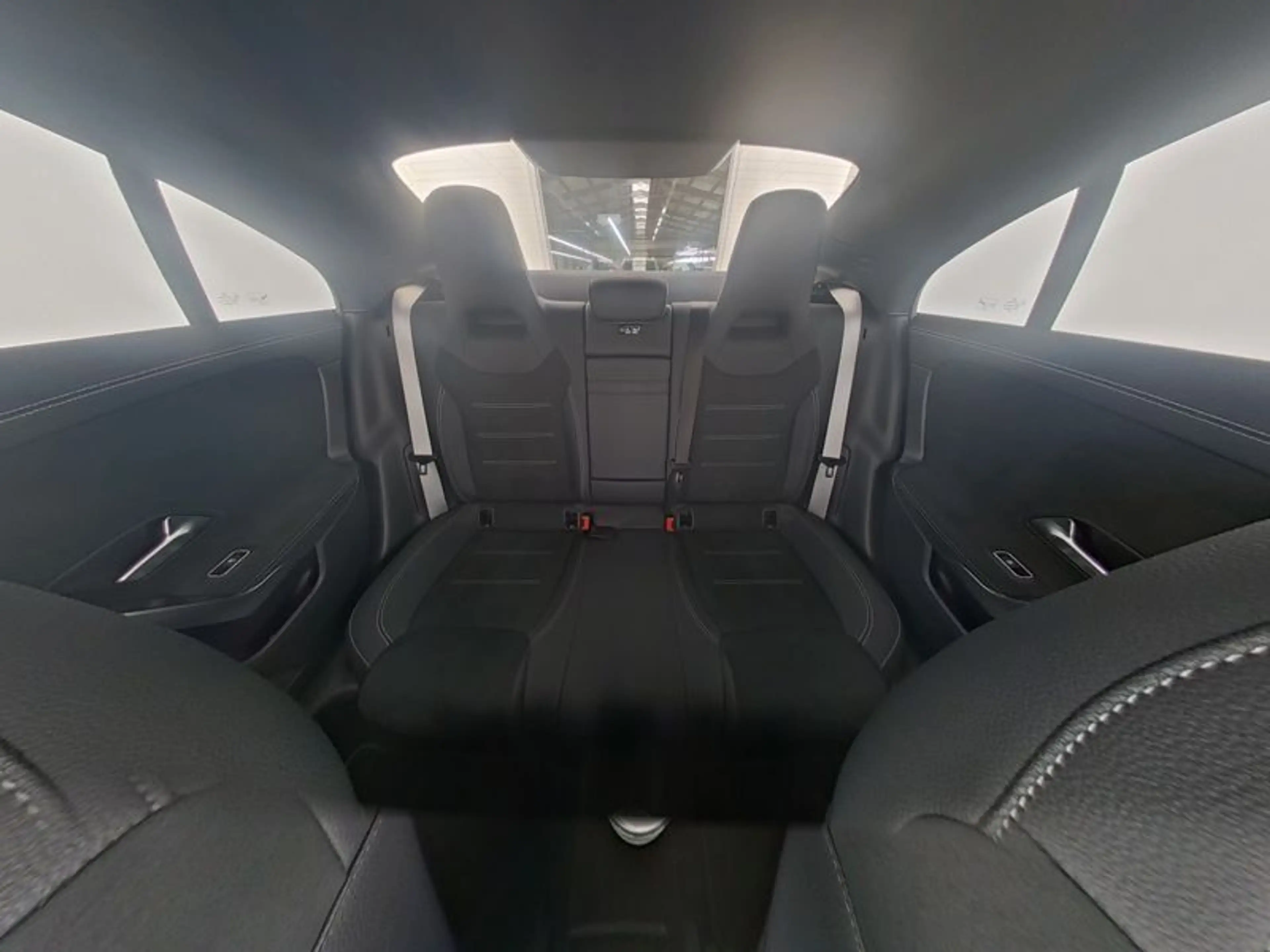 Mercedes-Benz CLA 220 4Matic Special Night Pano 360 DIS M-Beam — photo 8