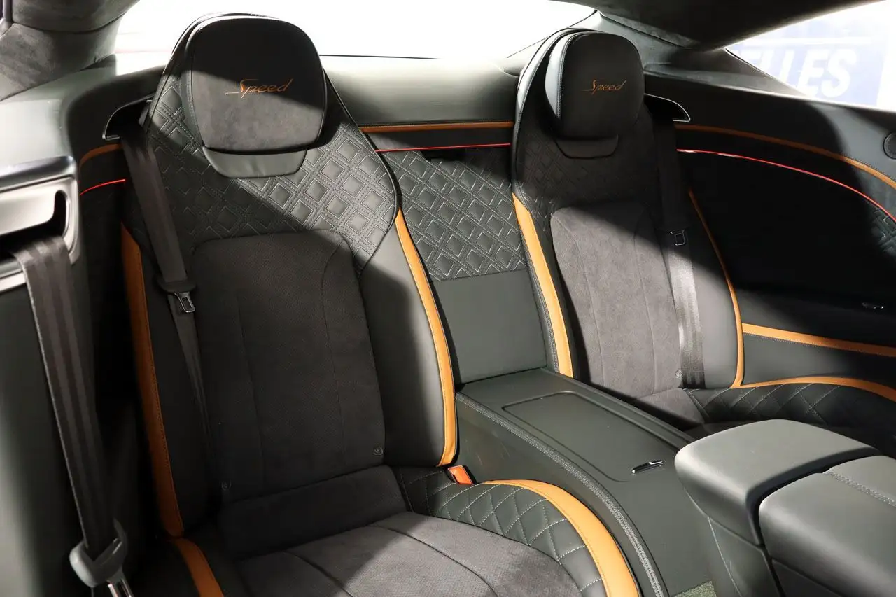 Bentley Continental 2022 — фото 10