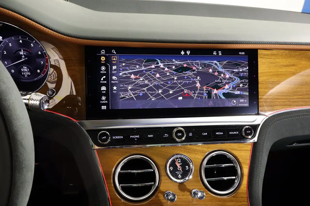 Bentley Continental 2022 — фото 12