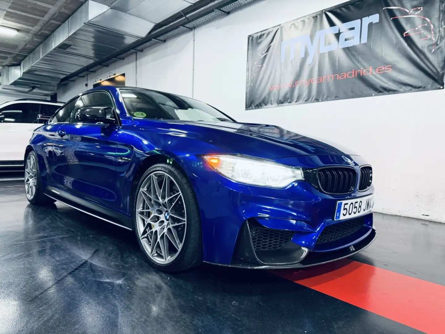 BMW M4 M4A CS Azul - 2
